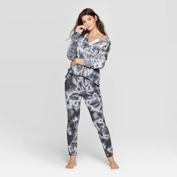 colsie tie dye sweatshirt